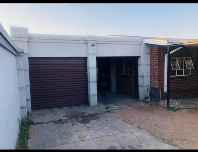 11 BEDROOM HOUSE FOR SALE IN TEDSTONEVILLE